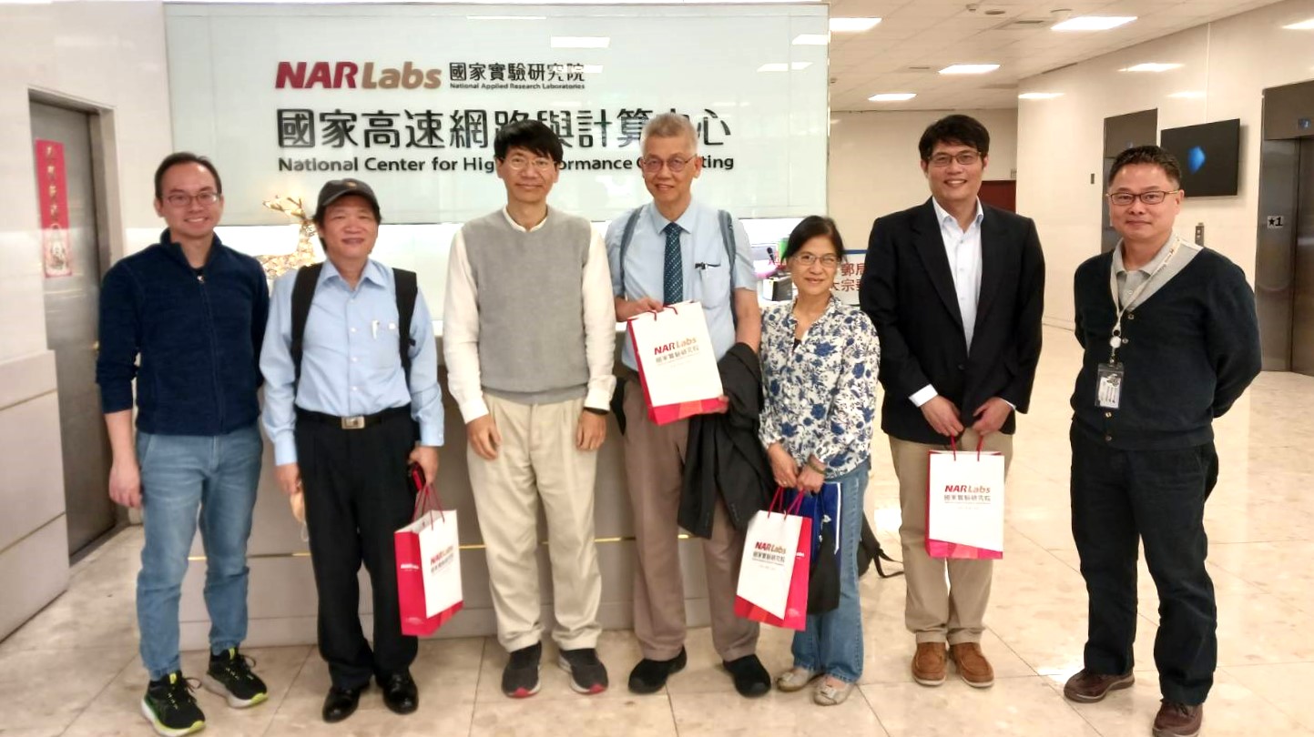 普渡大學周永祖教授、潘博士(周教授的夫人)在國立交通陽明大學李義明教授、管延城教授陪同下參訪國網中心