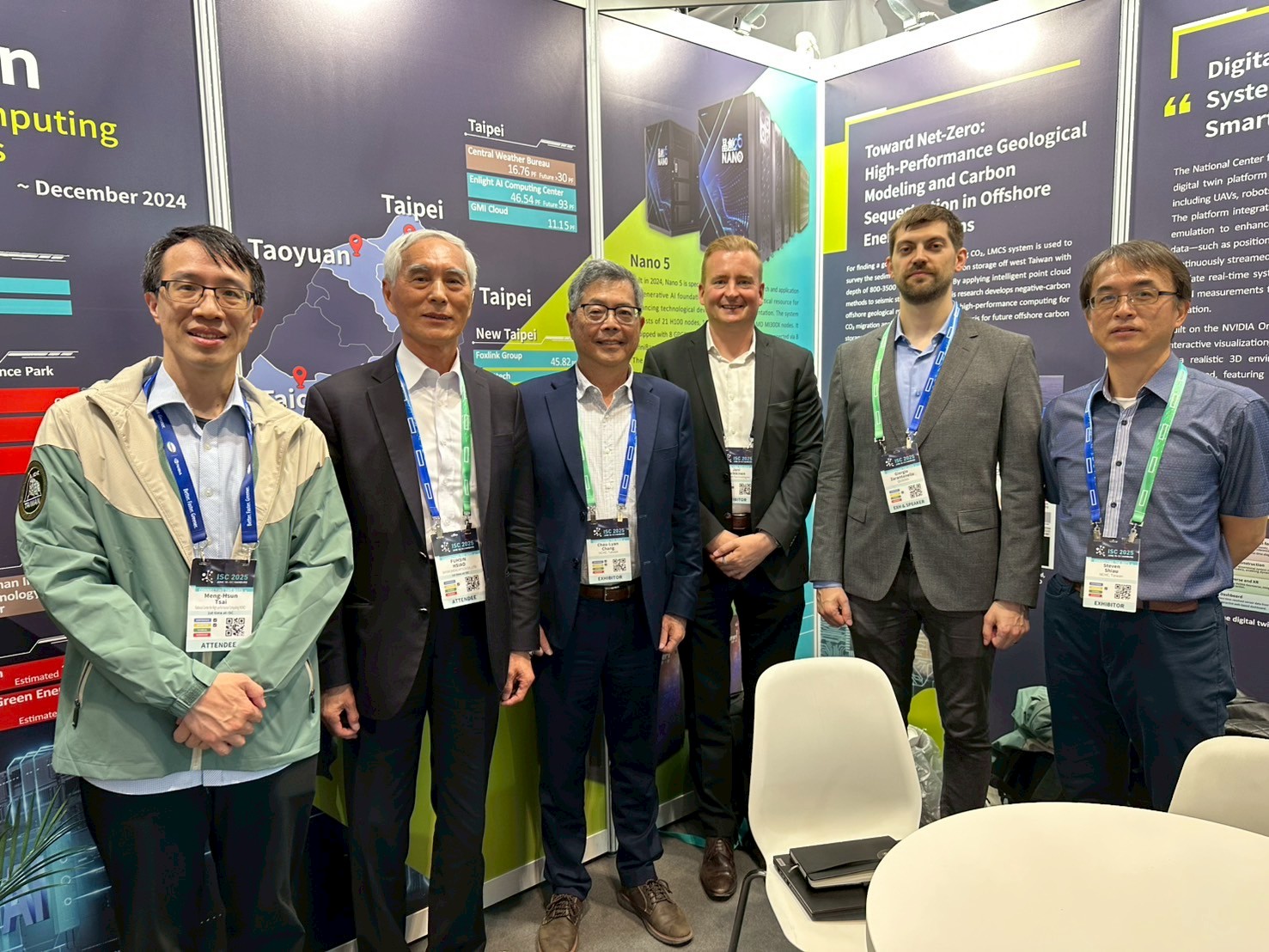 QUDORA 至本中心攤位了解我國最新主機及目前AI應用之發展