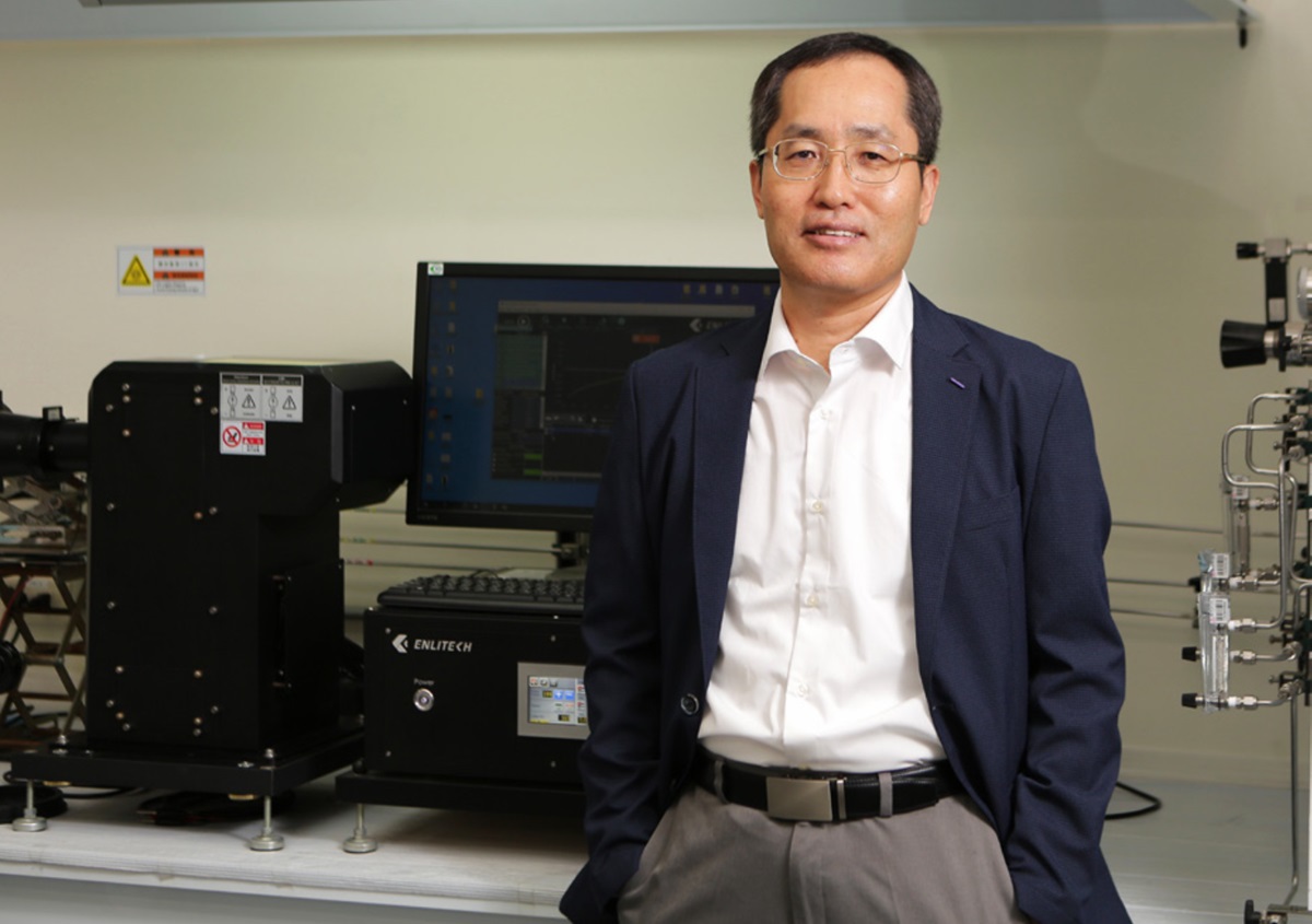 國立陽明交通大學光電系統研究所教授崔容滿